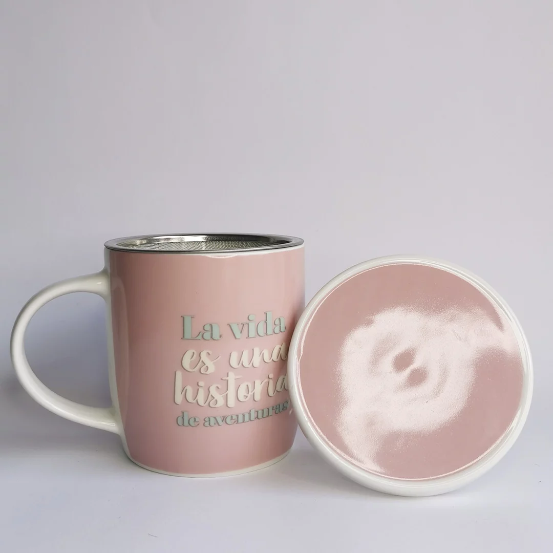 Taza con filtro y tapa «La vida es una historia» rosa - Imagen 6