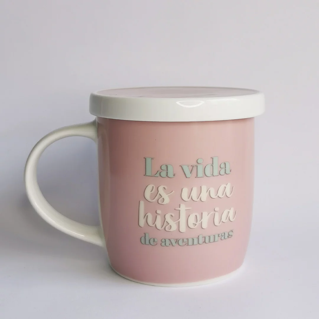 Taza con filtro y tapa «La vida es una historia» rosa - Imagen 5